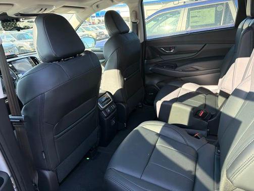 Ice Silver Metallic 2026 Subaru Ascent Onyx Edition Touring 7-Passenger