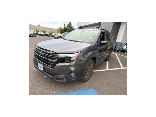Magnetite Gray Metallic 2025 Subaru Forester Sport