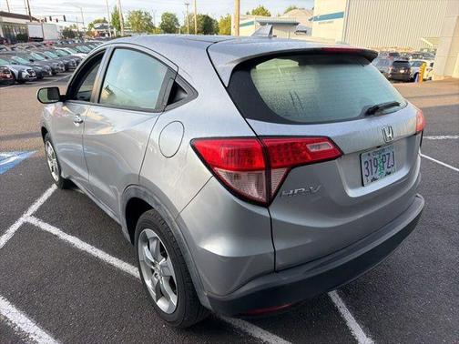Lunar Silver Metallic 2017 Honda HR-V LX