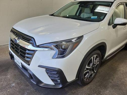 Crystal White Pearl 2023 Subaru Ascent Limited 7-Passenger