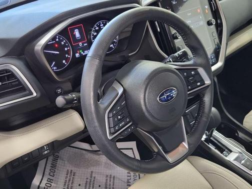 Crystal White Pearl 2023 Subaru Ascent Limited 7-Passenger
