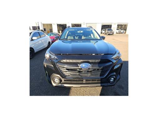 Crystal Black Silica 2025 Subaru Outback Onyx Edition
