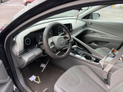 Phantom Black 2022 Hyundai ELANTRA SEL