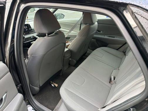 Phantom Black 2022 Hyundai ELANTRA SEL
