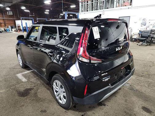 Fusion Black 2025 Kia Soul LX