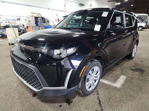 Fusion Black 2025 Kia Soul LX