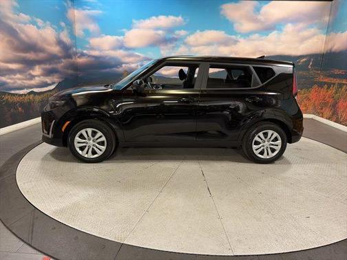 Fusion Black 2025 Kia Soul LX