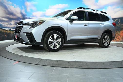 Ice Silver Metallic 2025 Subaru Ascent Premium 8-Passenger