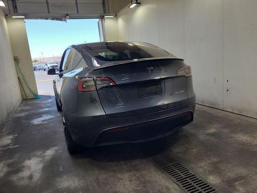 Midnight Silver Metallic 2022 Tesla Model Y Performance Dual Motor All-Wheel Drive