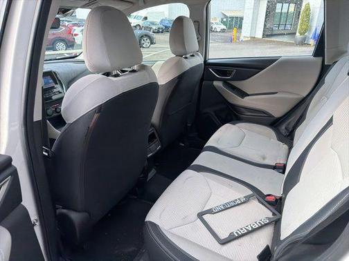 Crystal White Pearl 2021 Subaru Forester Base
