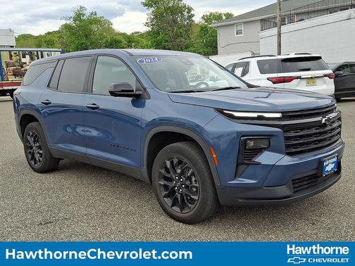 Lakeshore Blue Metallic 2024 Chevrolet Traverse LS