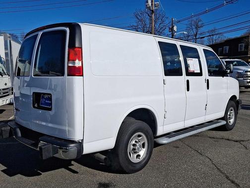 2024 Chevrolet Express 2500 RWD 2500 Regular Wheelbase WT
