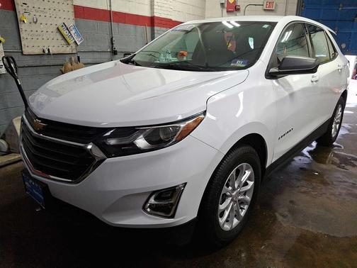Summit White 2018 Chevrolet Equinox LS