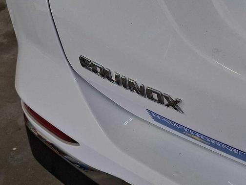 Summit White 2018 Chevrolet Equinox LS