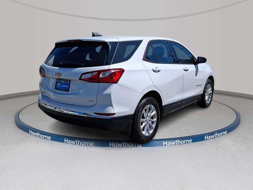 Summit White 2018 Chevrolet Equinox LS
