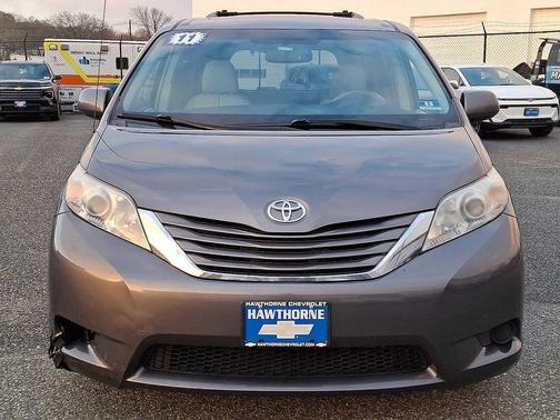 2011 Toyota Sienna XLE