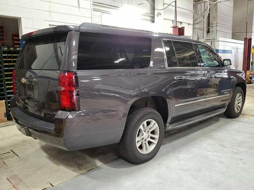 2016 Chevrolet Suburban LS