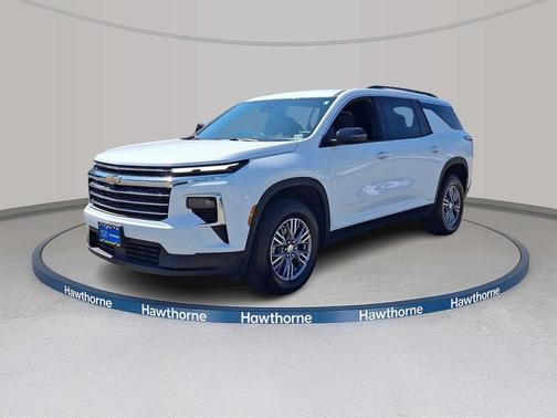 Summit White 2026 Chevrolet Traverse LT