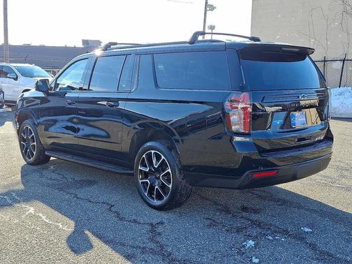 2024 Chevrolet Suburban RST