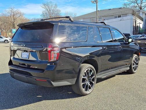 2024 Chevrolet Suburban RST