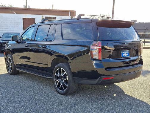 2024 Chevrolet Suburban RST