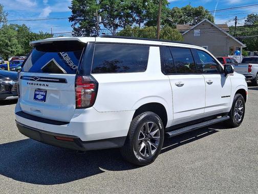 2022 Chevrolet Suburban 4WD Z71