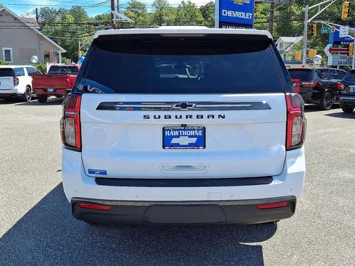 2022 Chevrolet Suburban 4WD Z71