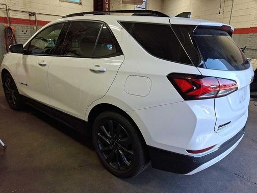 2022 Chevrolet Equinox FWD RS