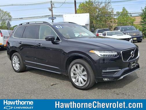 2016 Volvo XC90 T6 Momentum