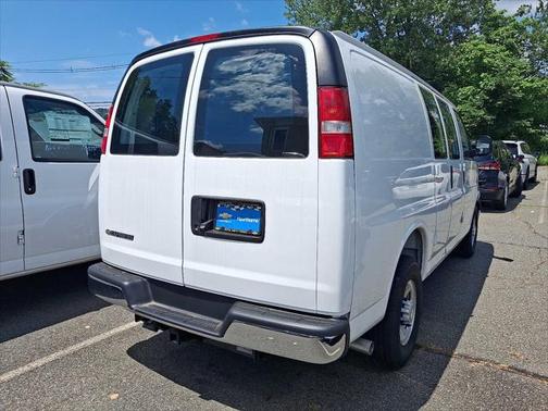 2025 Chevrolet Express 2500 RWD 2500 Regular Wheelbase WT