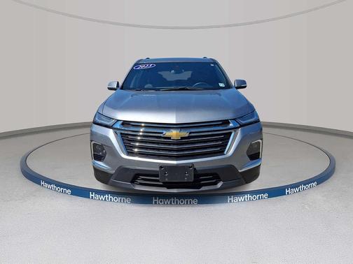 Sterling Gray Metallic 2023 Chevrolet Traverse LT Cloth