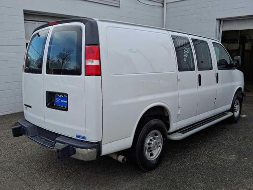 2024 Chevrolet Express 2500 RWD 2500 Regular Wheelbase WT