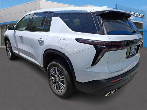 2024 Chevrolet Traverse LS