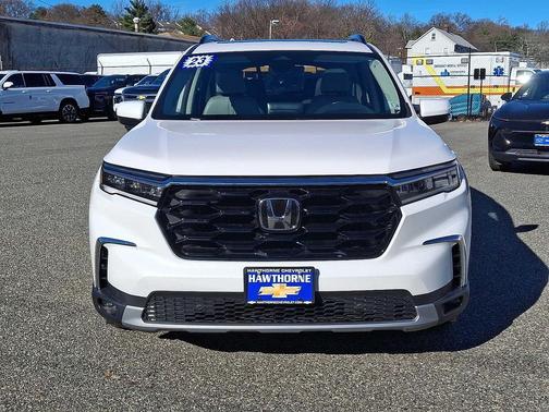 2023 Honda Pilot Touring 8-Passenger