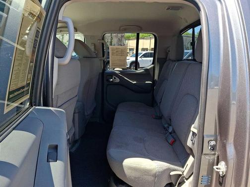 Gun Metallic 2017 Nissan Frontier SV
