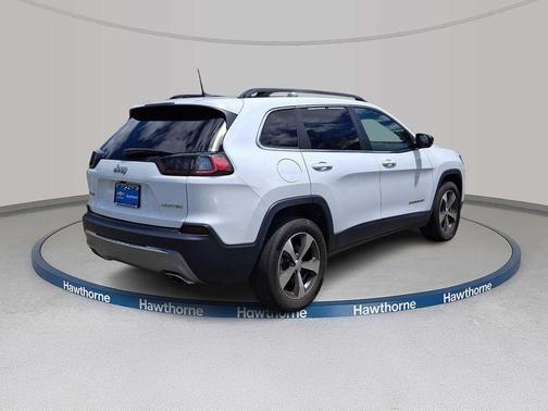 Bright White Clearcoat 2022 Jeep Cherokee Limited