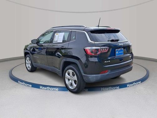 Diamond Black Crystal Pearlcoat 2019 Jeep Compass Latitude