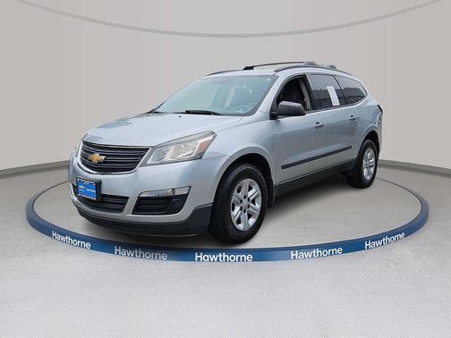 Silver Ice Metallic 2015 Chevrolet Traverse LS