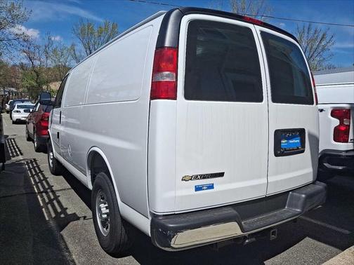 2025 Chevrolet Express 2500 RWD 2500 Regular Wheelbase WT