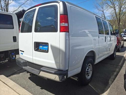 2025 Chevrolet Express 2500 RWD 2500 Regular Wheelbase WT