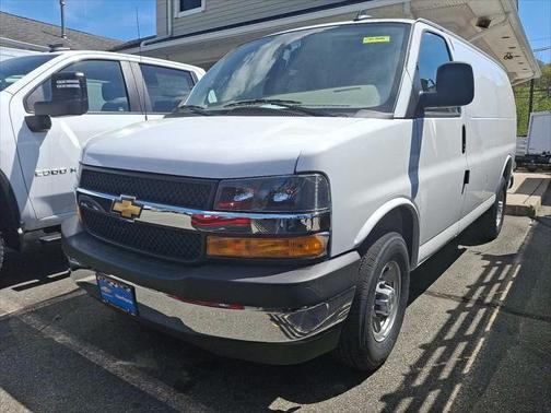 2025 Chevrolet Express 2500 RWD 2500 Regular Wheelbase WT