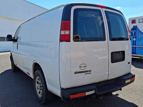Summit White 2012 Chevrolet Express 2500 Work Van