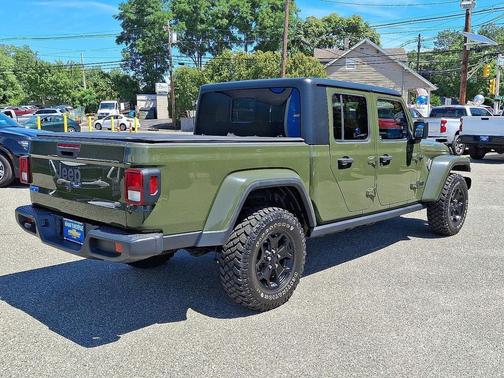 2022 Jeep Gladiator Willys 4x4