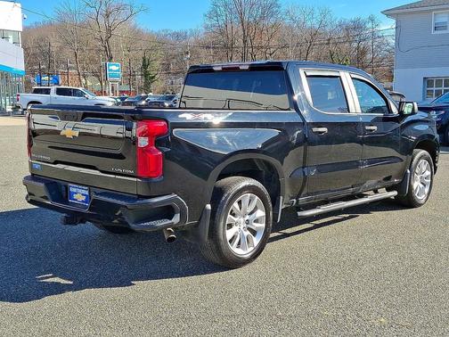 2022 Chevrolet Silverado 1500 Custom