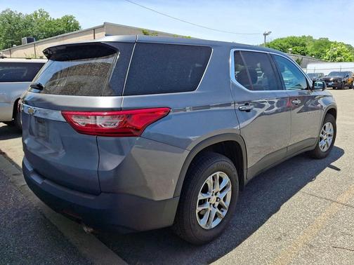 Satin Steel Metallic 2019 Chevrolet Traverse LS