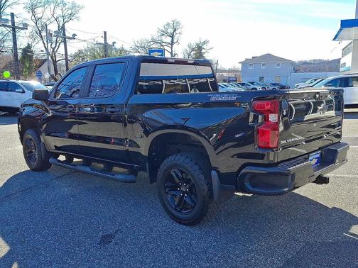 2022 Chevrolet Silverado 1500 Custom Trail Boss