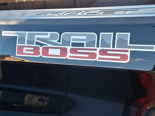 2022 Chevrolet Silverado 1500 Custom Trail Boss