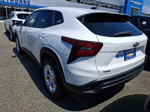 2025 Chevrolet Trax LS