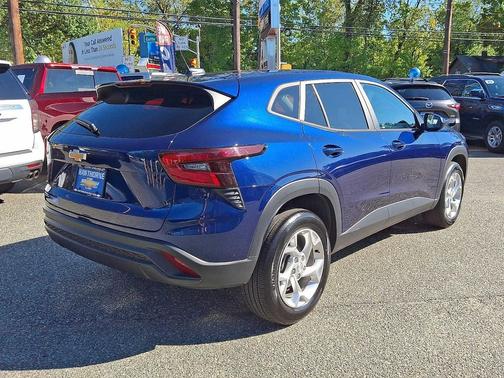 2024 Chevrolet Trax LS
