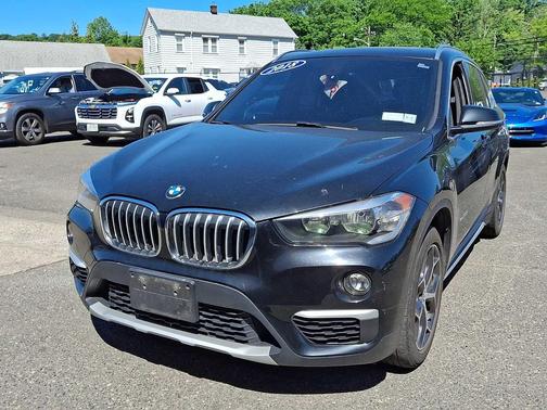 Black Sapphire Metallic 2018 BMW X1 xDrive28i